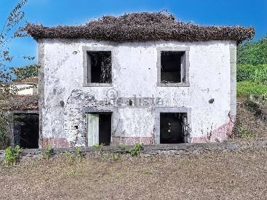 Moradia independente à venda em Vereda Da Fonte Da Laje, 3