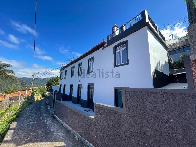Moradia independente à venda no Faial