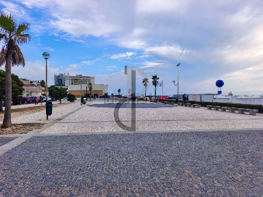 Espaço comercial à venda em Espinho