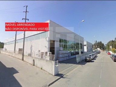 Armazém à venda em Oiã