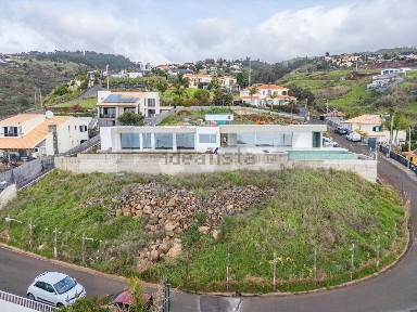 Casa ou moradia à venda em Estreito da Calheta