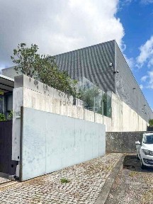 Espaço comercial ou armazém à venda em São João da Madeira
