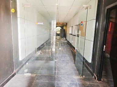 Espaço comercial à venda na Travessa da Estação