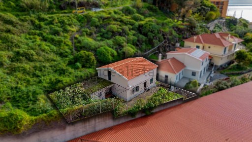 Caniço, Estrada do Portinho, 71