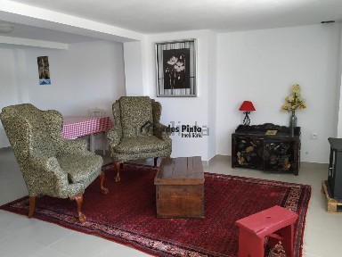 Arrendamento de moradia geminada em Almaceda