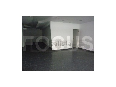 Espaço comercial à venda na Rua de São João da Cruz