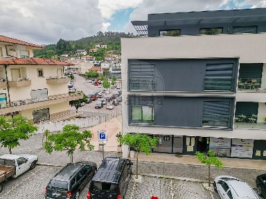 Armazém à venda na Rua Emídio Navarro