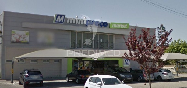 Espaço comercial ou armazém à venda em Gafanha da Encarnação