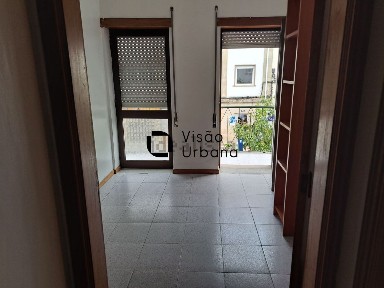 Arrendamento de escritório na Avenida Alberto Sampaio