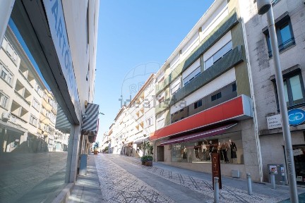 Arrendamento de escritório na Rua Formosa