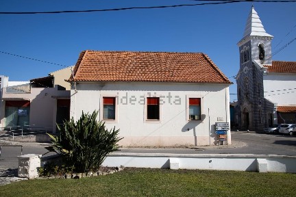 Espaço comercial à venda em Oliveirinha