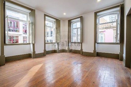 Arrendamento de escritório na Rua Doutor Luíz Ferreira
