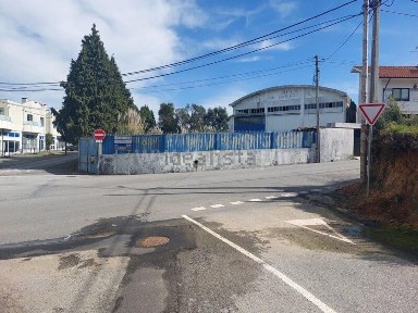 Armazém à venda em Santa Maria de Lamas