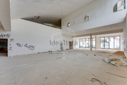 Espaço comercial à venda na Rua José Falcão