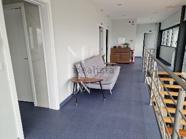 Armazém à venda em Mozelos