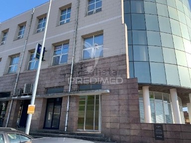 Espaço comercial ou armazém à venda em Paços de Brandão