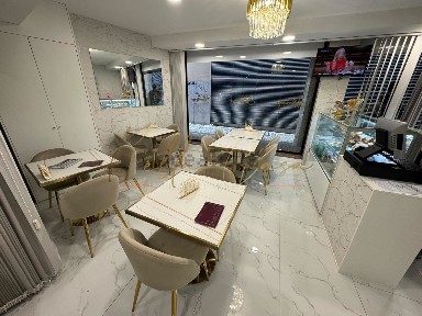 Espaço comercial à venda na Zona Histórica - Beira-Mar