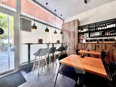 Espaço comercial à venda na Zona Histórica - Beira-Mar