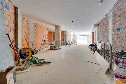 Espaço comercial à venda na Avenida Doutor Lourenço Peixinho
