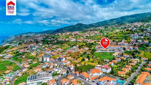 Moradia em banda à venda na Estrada do Outeiro