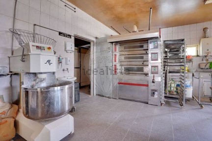 Espaço comercial à venda na Rua do Barreiro