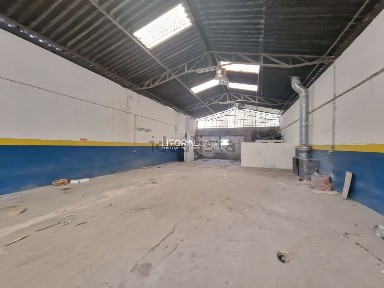 Armazém à venda em Eixo e Eirol