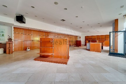 Espaço comercial à venda na Rua Senhora do Socorro