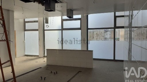 Espaço comercial à venda na Estação - Avenida