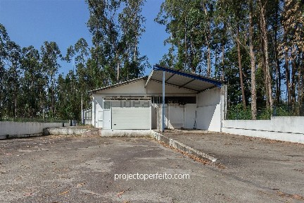 Armazém à venda em Válega