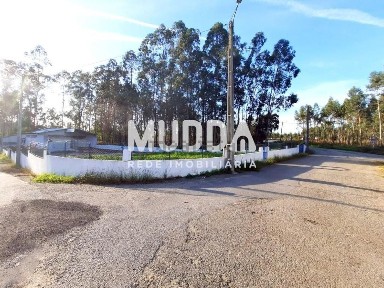 Armazém à venda em Válega