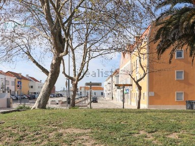 Espaço comercial à venda na Cais dos Moliceiros