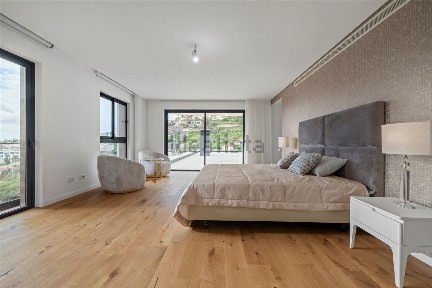 Duplex à venda na Rua do Pico de São João, 6