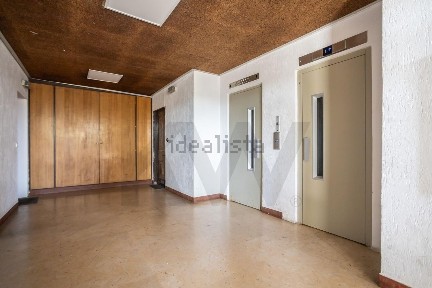 Apartamento T3 à venda no Centro de Laranjeiro
