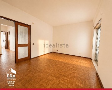 Apartamento T3 à venda na Praceta Fernando Pessoa