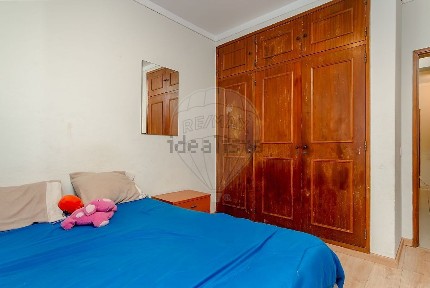 Apartamento T3 à venda na Rua Jaime Cortesão