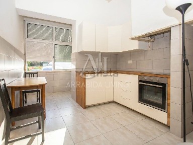 Apartamento T2 à venda na Rua João Maria Jales