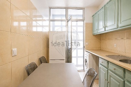 Apartamento T2 à venda na Avenida Bento de Jesus Caraça