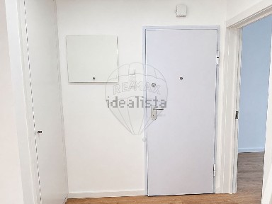 Apartamento T1 à venda na Praceta Estevão José Dangues Giro