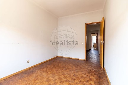 Apartamento T3 à venda na Rua Frei António das Chagas