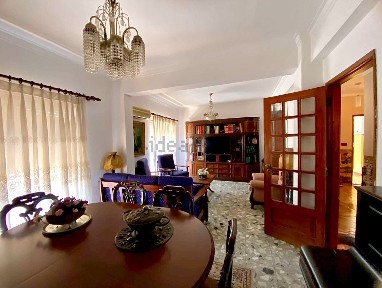Apartamento T4 à venda na Avenida Dom João IV