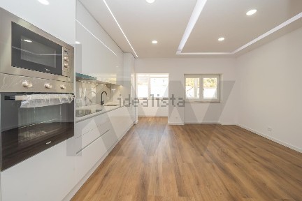 Apartamento T2 à venda no Centro do Feijó