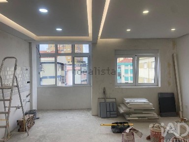 Apartamento T2 à venda na Paivas