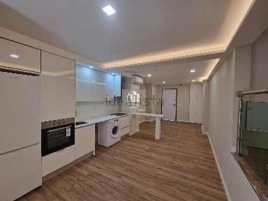 Apartamento T1 à venda na Praça Padre Manuel Bernardes s/n