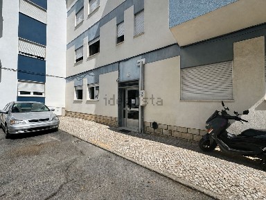 Apartamento T3 à venda na Rua Jaime Cortesão, 10
