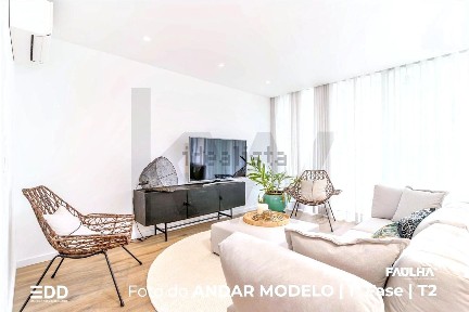 Apartamento T3 à venda na Rua Fernando Caldeira