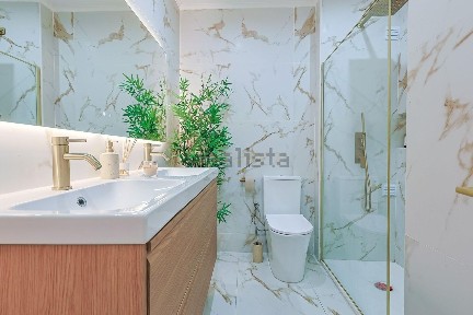 Apartamento T2 à venda na Avenida Bocage, 19