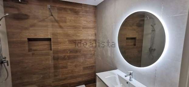 Apartamento T1 à venda na Avenida de Angola, 14