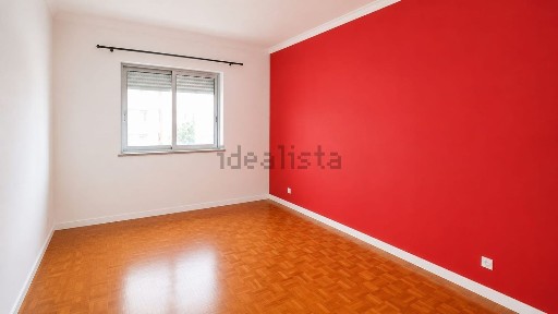 Apartamento T2 à venda na Praceta Ivo Cruz, 7