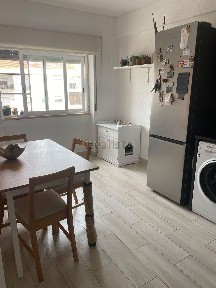 Apartamento T1 à venda na Rua Luís de Camões, 9