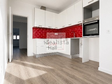 Apartamento T3 à venda na Avenida Dom Afonso Henriques